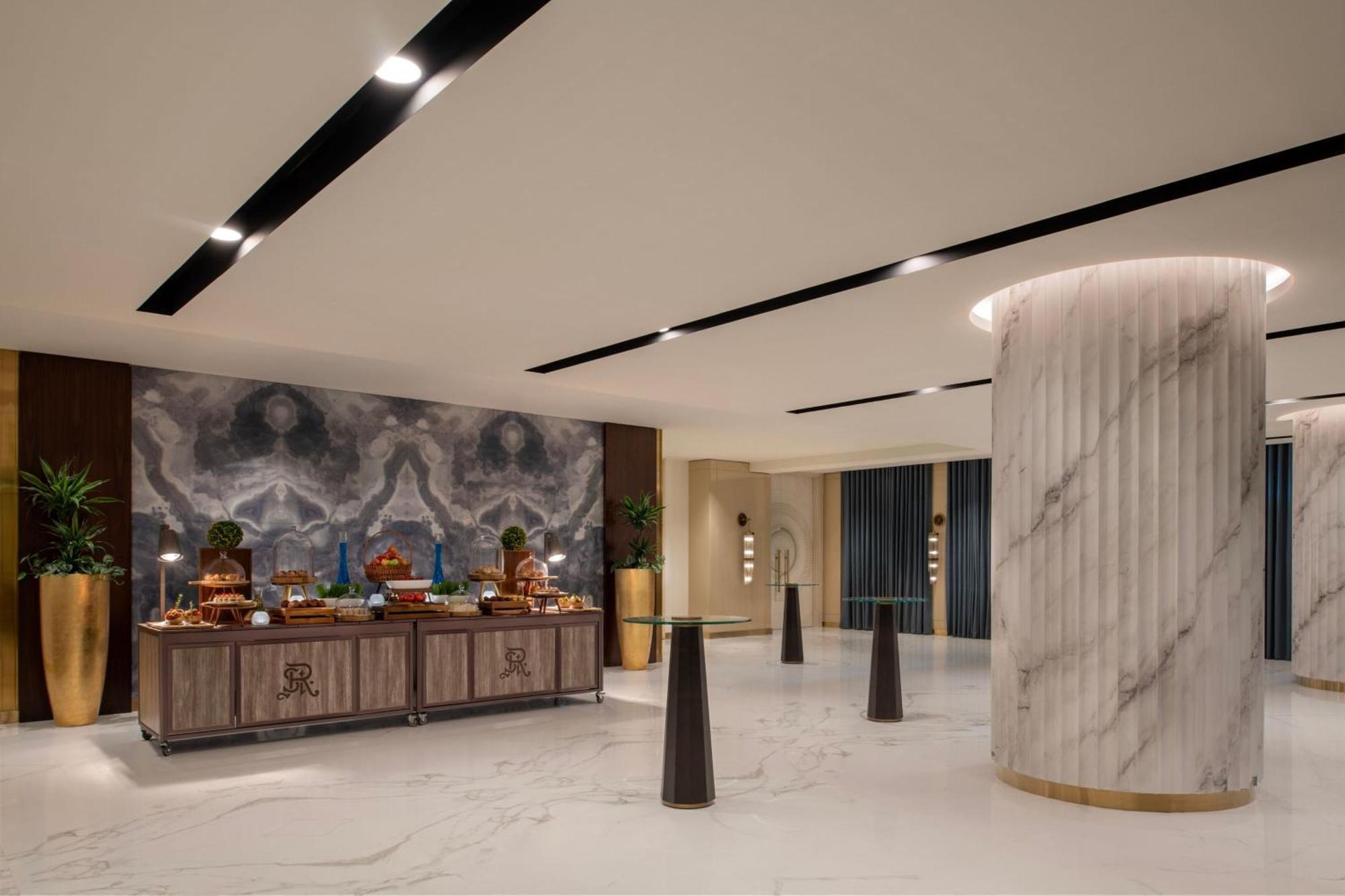The St. Regis Marsa Arabia Island, The Pearl Qatar Hotel Doha Bagian luar foto