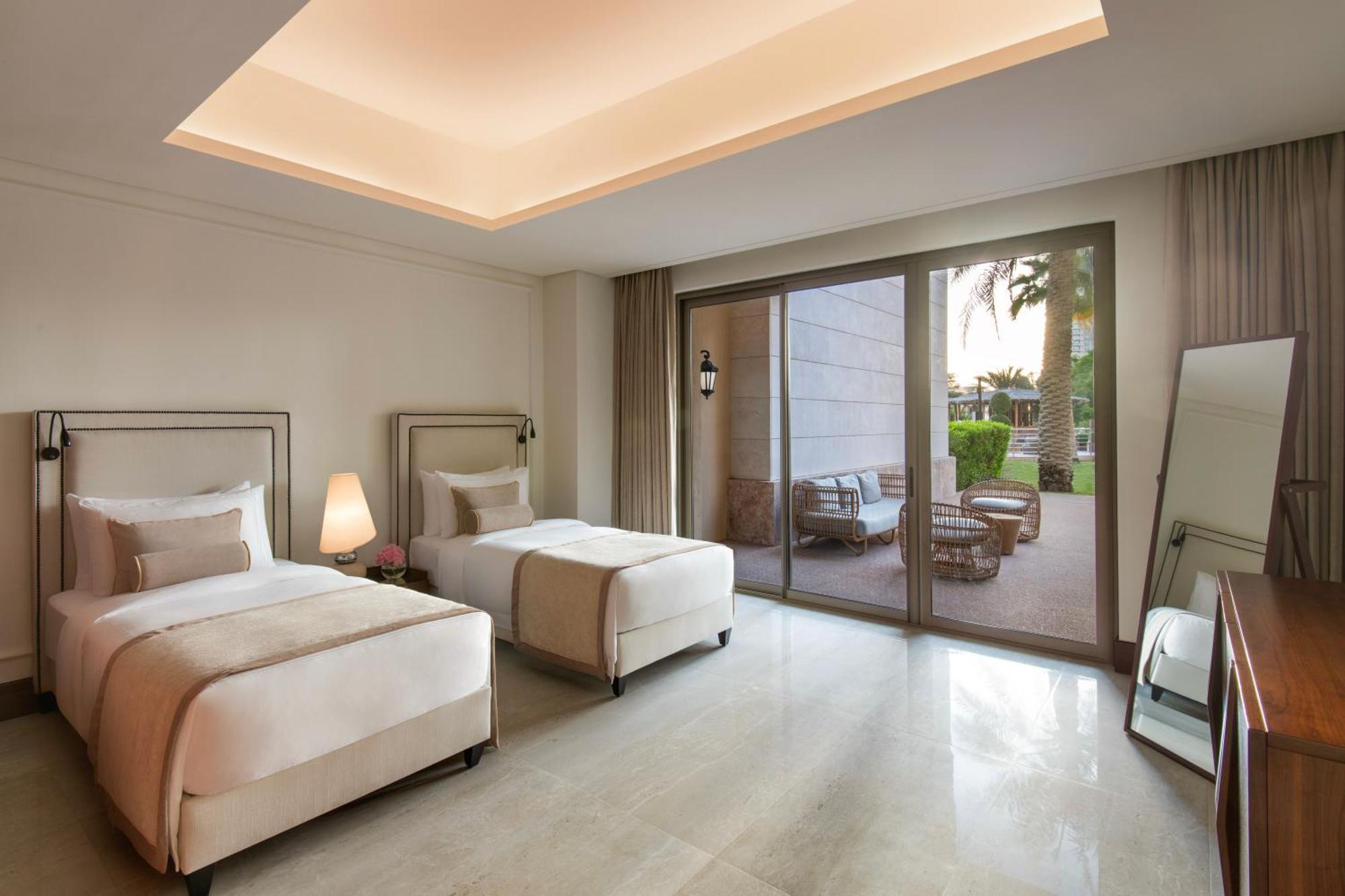 The St. Regis Marsa Arabia Island, The Pearl Qatar Hotel Doha Bagian luar foto